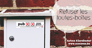 Apposer l'autocollant stop-pub pour réduire les déchets L'autocollant stop pub, outil du zéro déchet