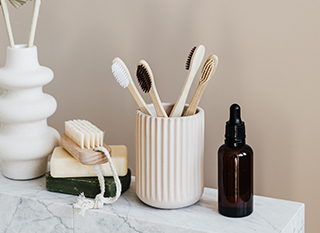 Des cosmétiques simples, sans perturbateurs endocriniens Des cosmétiques simples, sans perturbateurs endocriniens